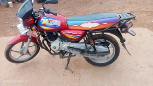 Bajaj Boxer 125 2023 Red