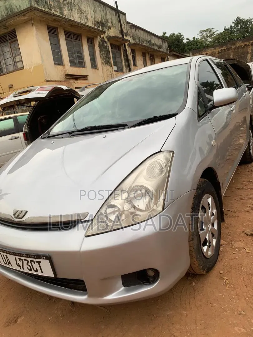 Toyota Wish 2006 Silver