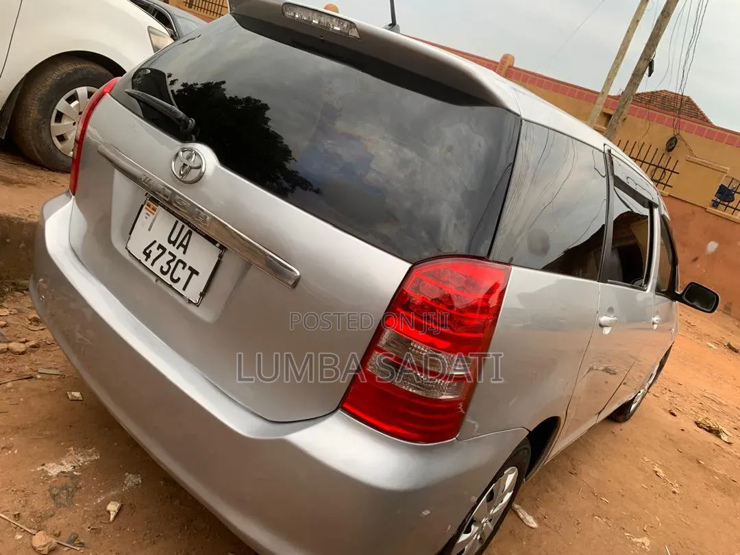 Toyota Wish 2006 Silver