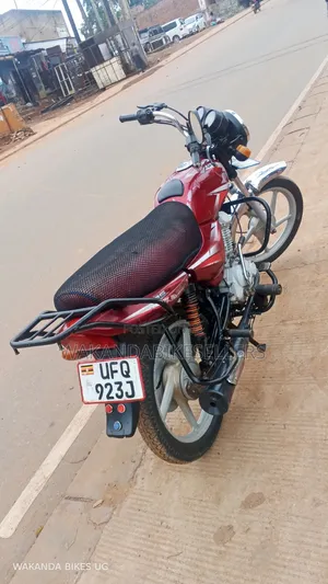 Bajaj CT 125X 2023 Red