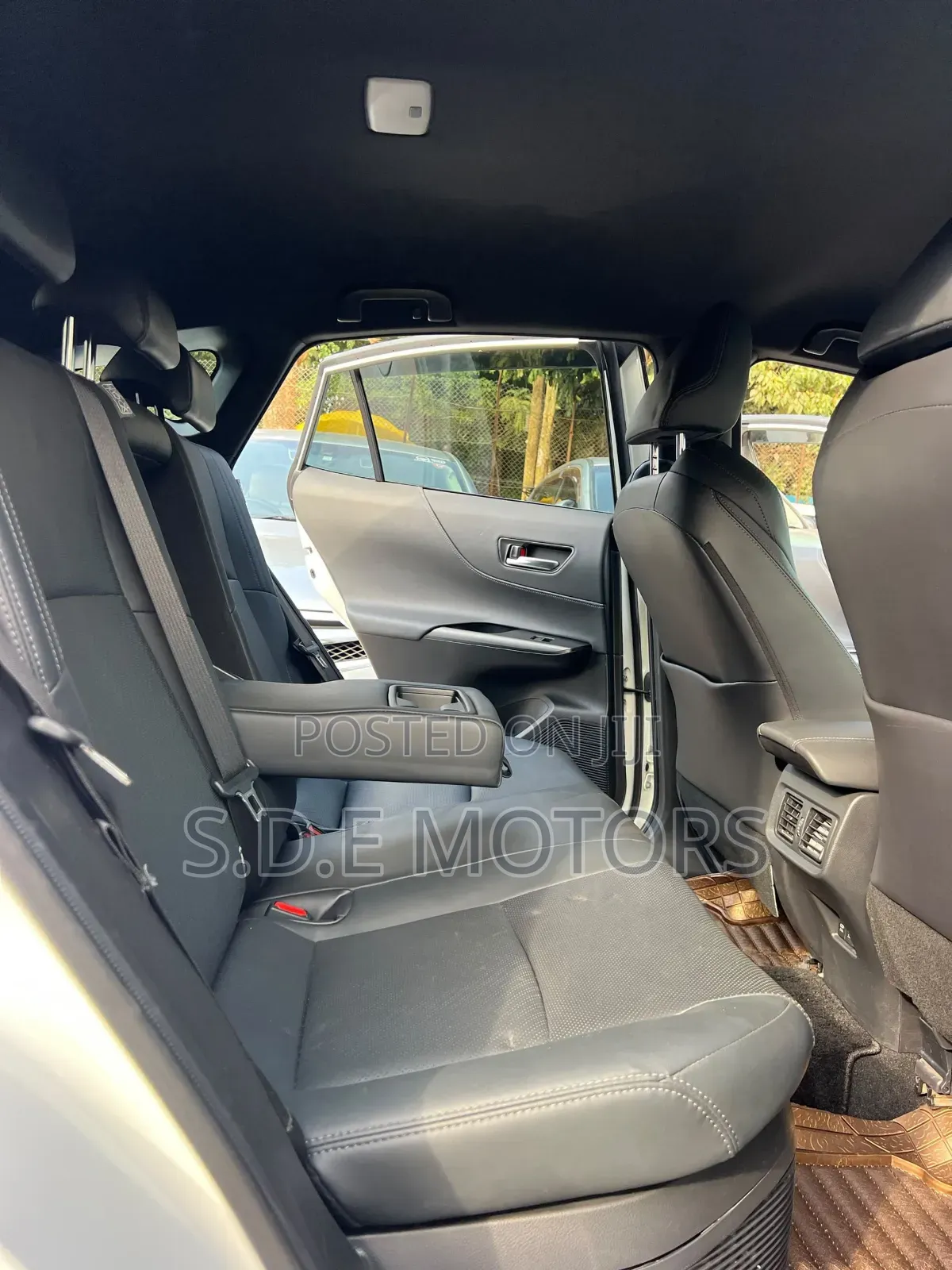 Toyota Harrier 2.0 2020 White