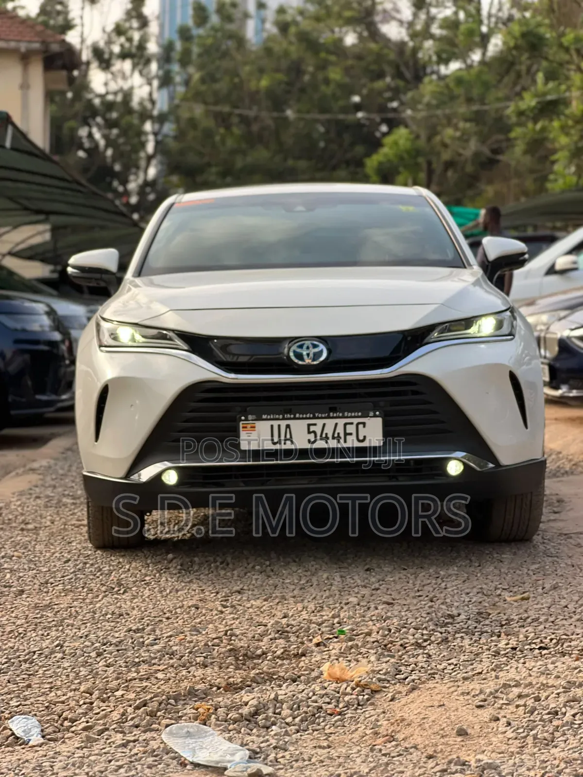 Toyota Harrier 2.0 2020 White
