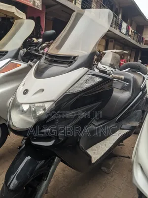 Yamaha Majesty 2021 Black