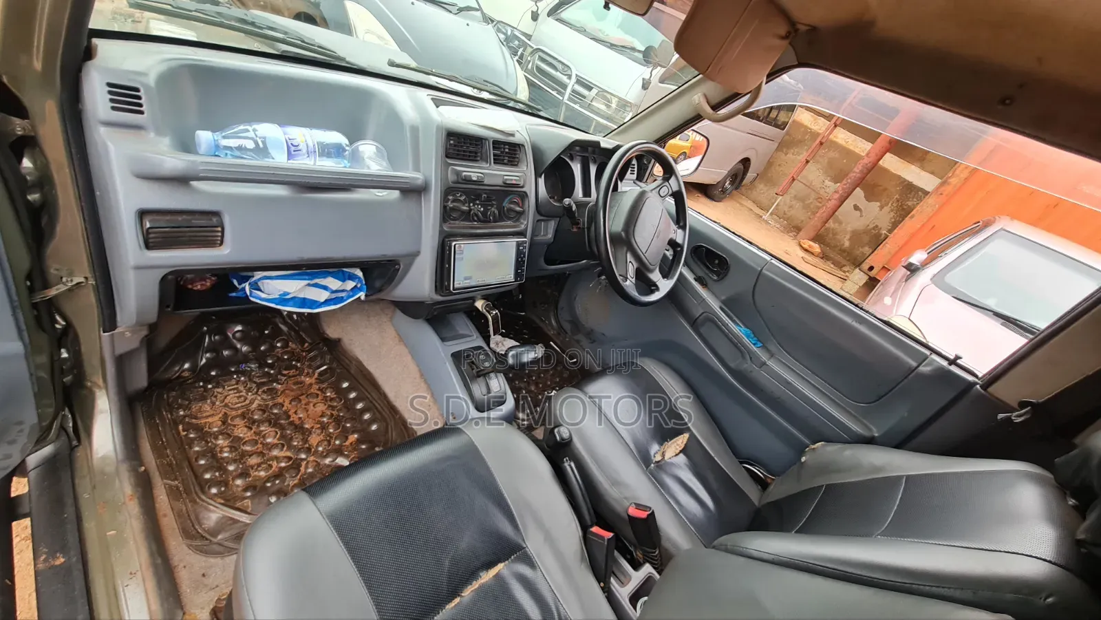 Mitsubishi Pajero Junior 1998