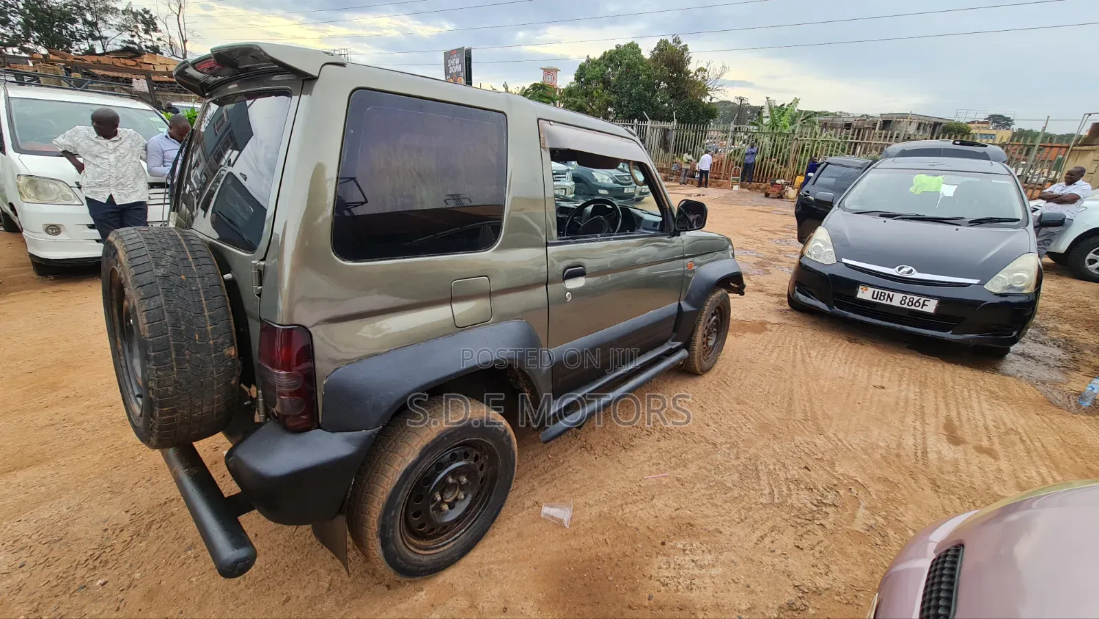 Mitsubishi Pajero Junior 1998