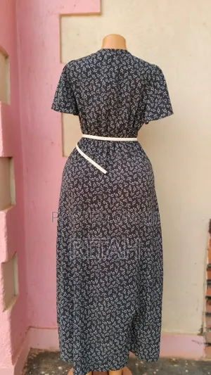 Elegant Black and White Floral-Print Midi Dress