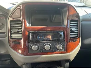 Android Radio for Mitsubishi Pajero Old Model