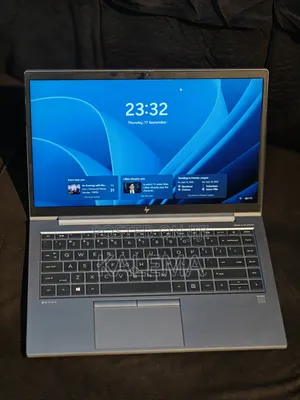 New Laptop HP ZBook Firefly 14 G7 16GB Intel Core i7 SSD 512GB