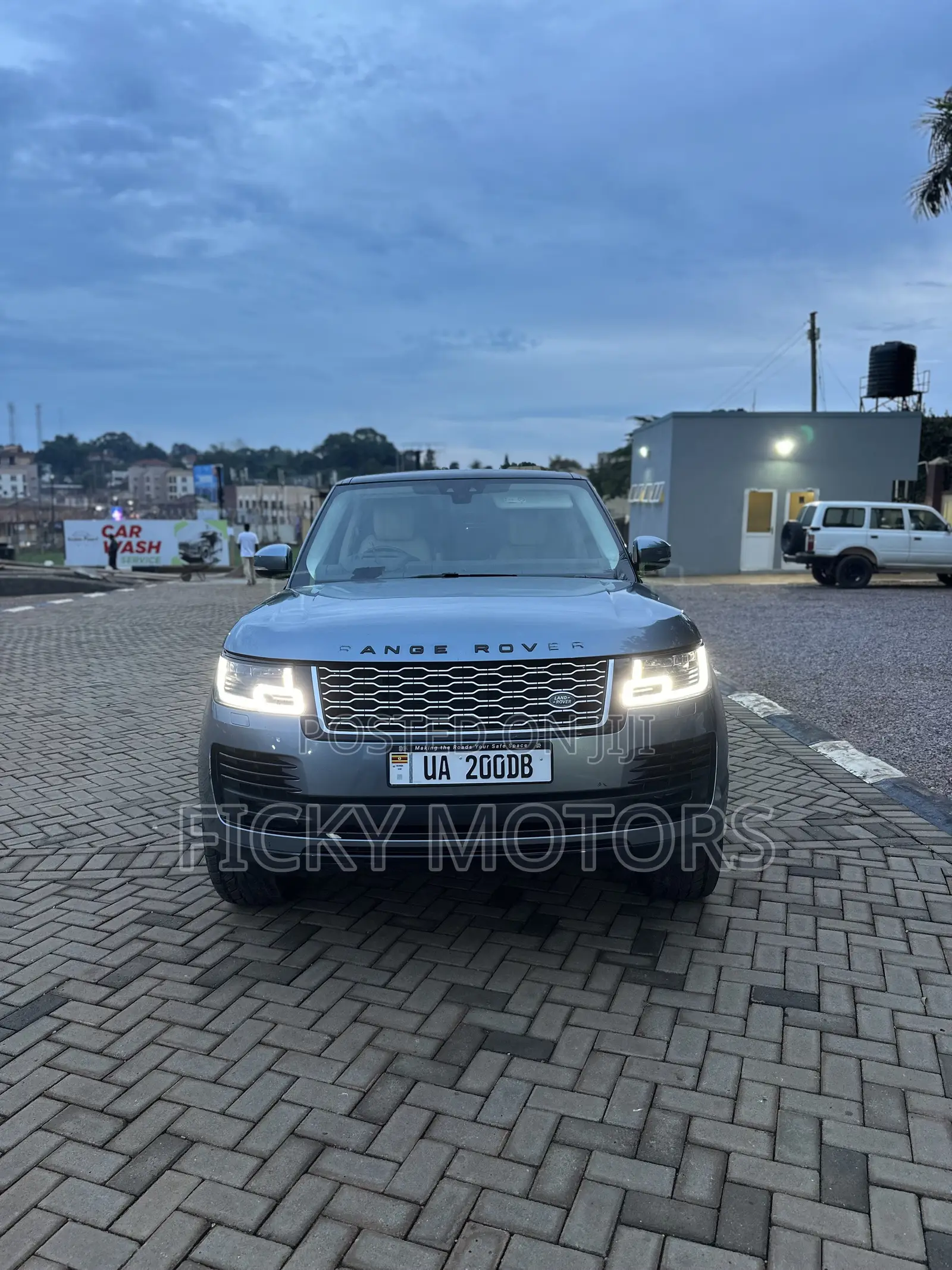 Land Rover Range Rover Vogue 2018 Blue