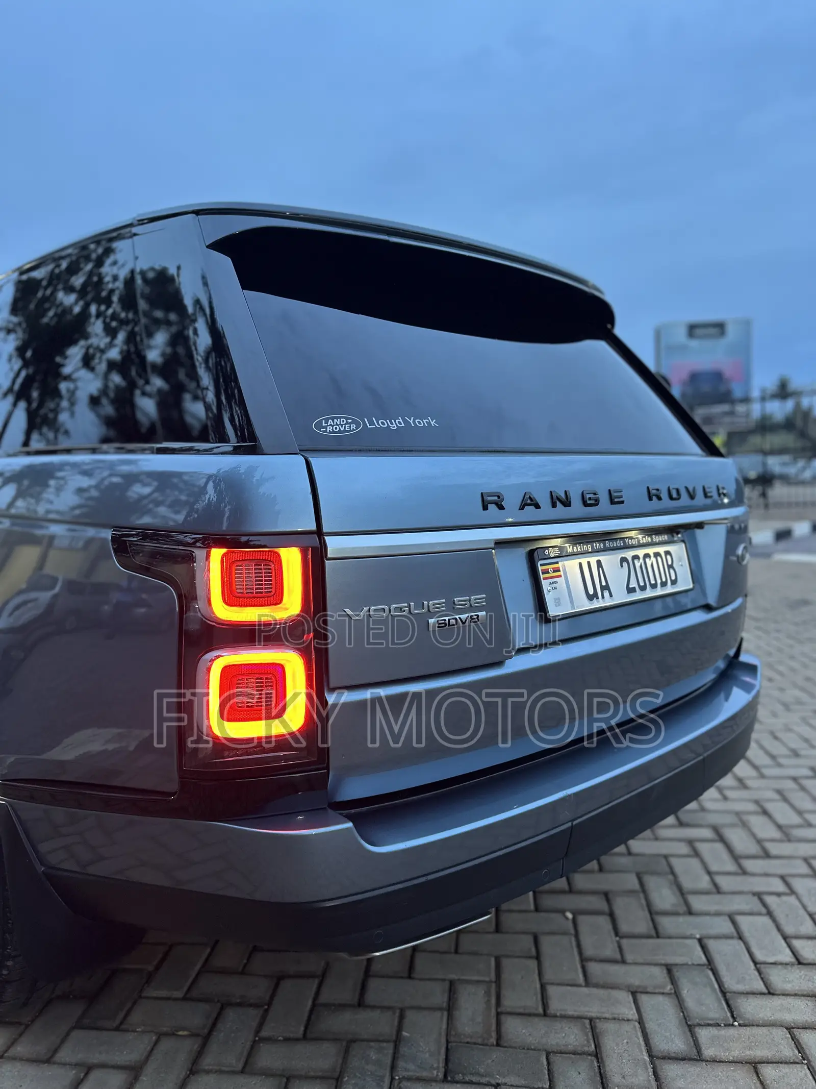 Land Rover Range Rover Vogue 2018 Blue
