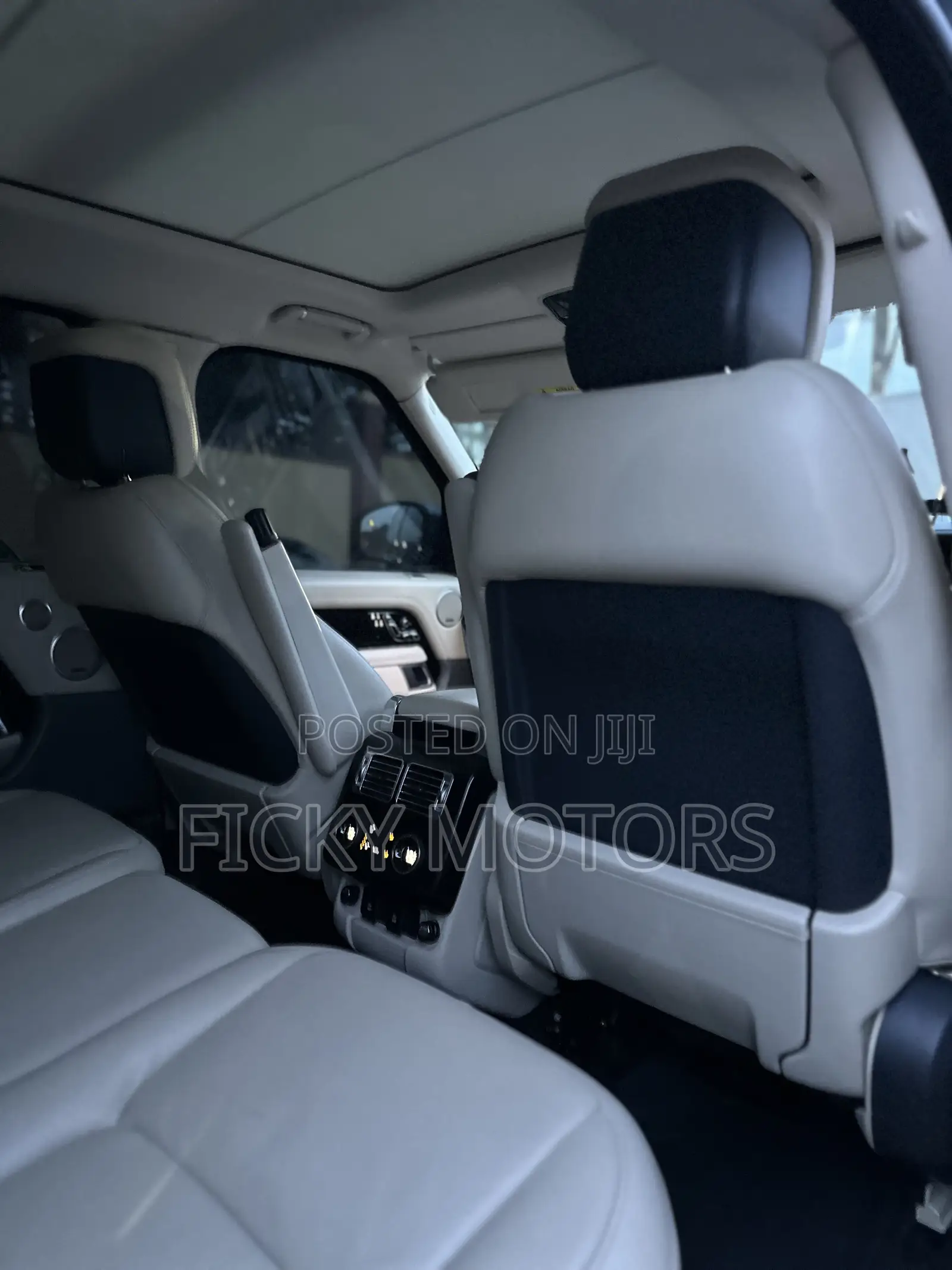 Land Rover Range Rover Vogue 2018 Blue