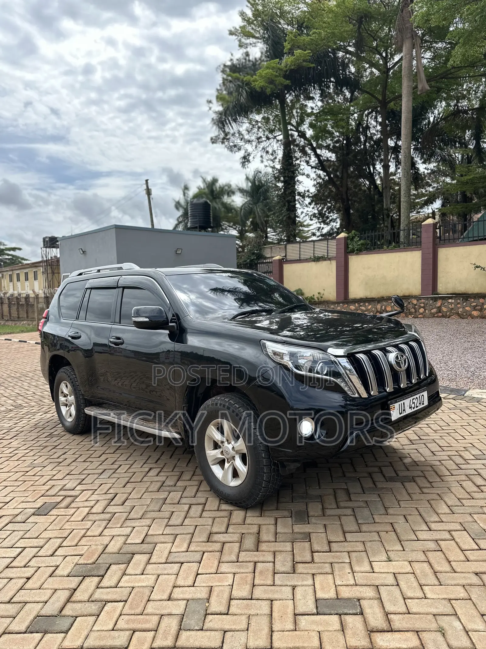 Toyota Land Cruiser Prado 2.7 i 2012 Black