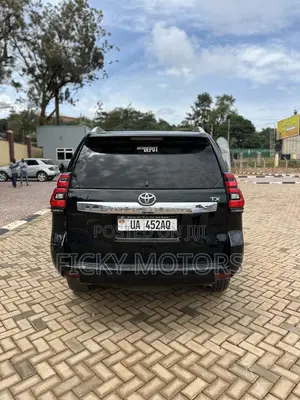 Toyota Land Cruiser Prado 2.7 i 2012 Black