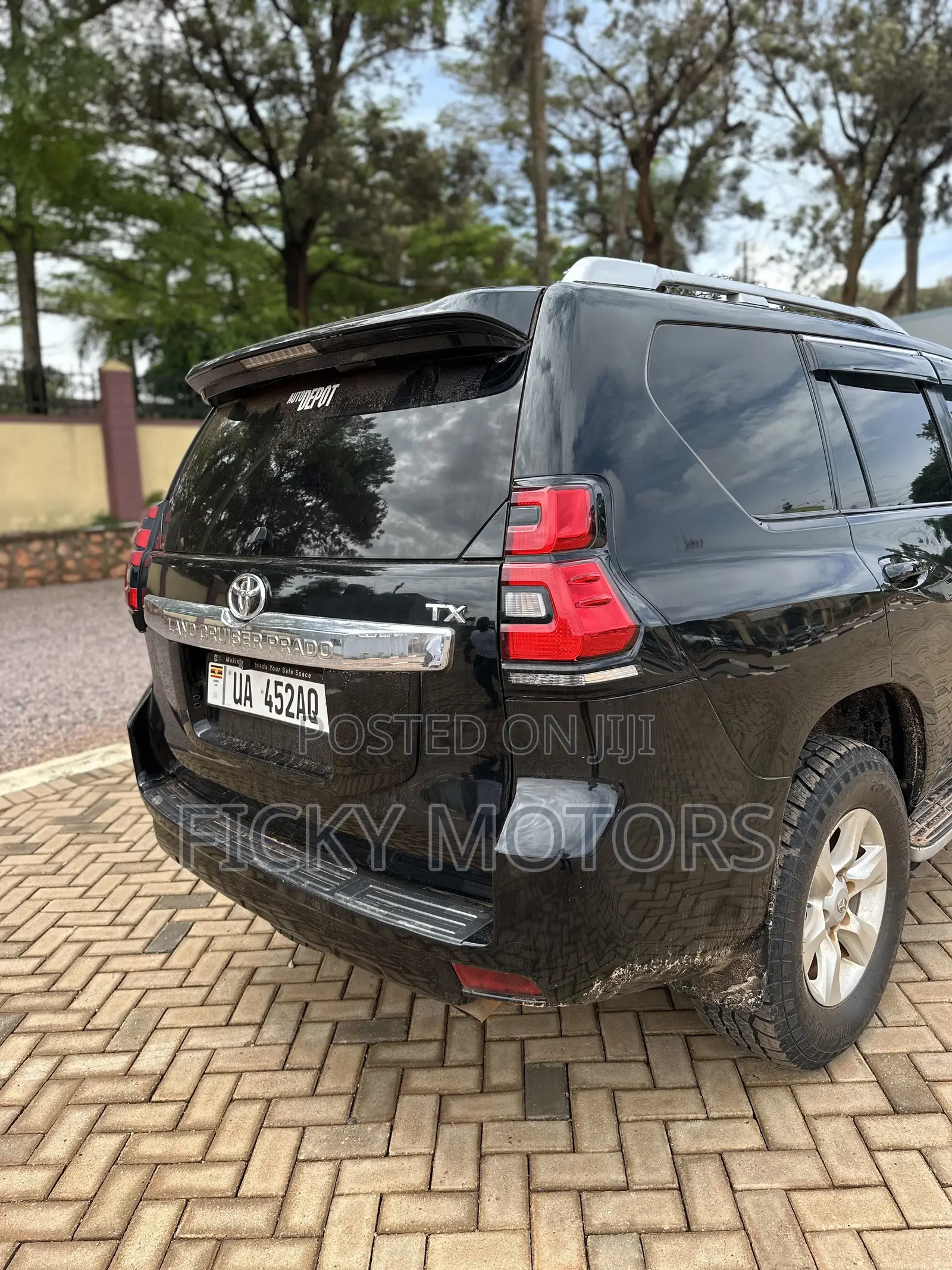 Toyota Land Cruiser Prado 2.7 i 2012 Black