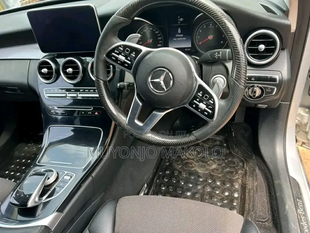 Mercedes-Benz C180 2015 Silver