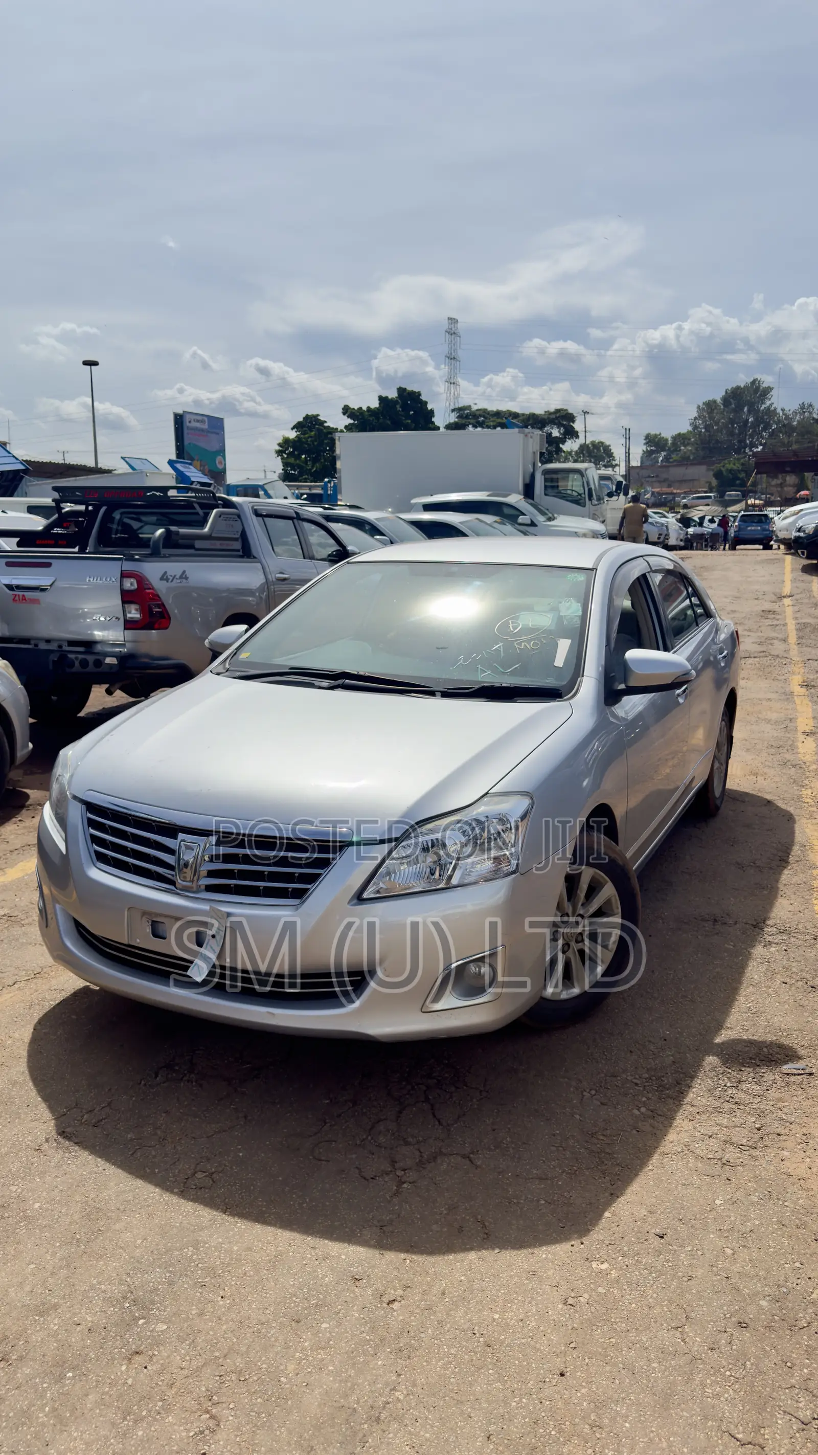 Toyota Premio 2013 Silver
