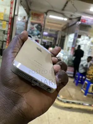 Apple iPhone SE 32 GB Gold