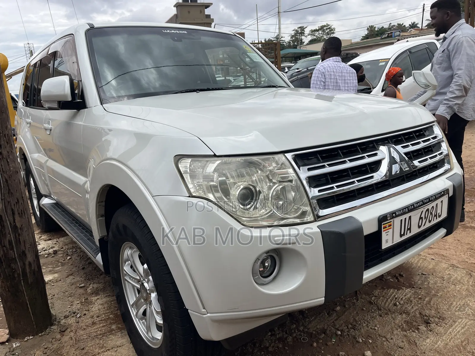 Mitsubishi Pajero 2010 White