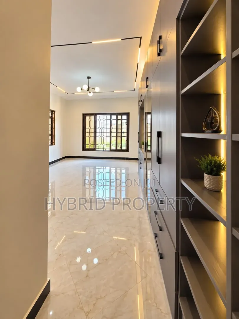 4bdrm House in Kira Along for sale