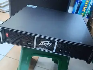 Peavey CS 4000 Power Amp