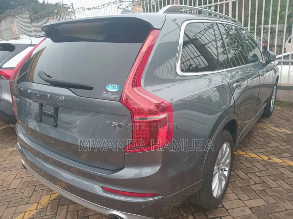 Volvo XC90 2019 Silver