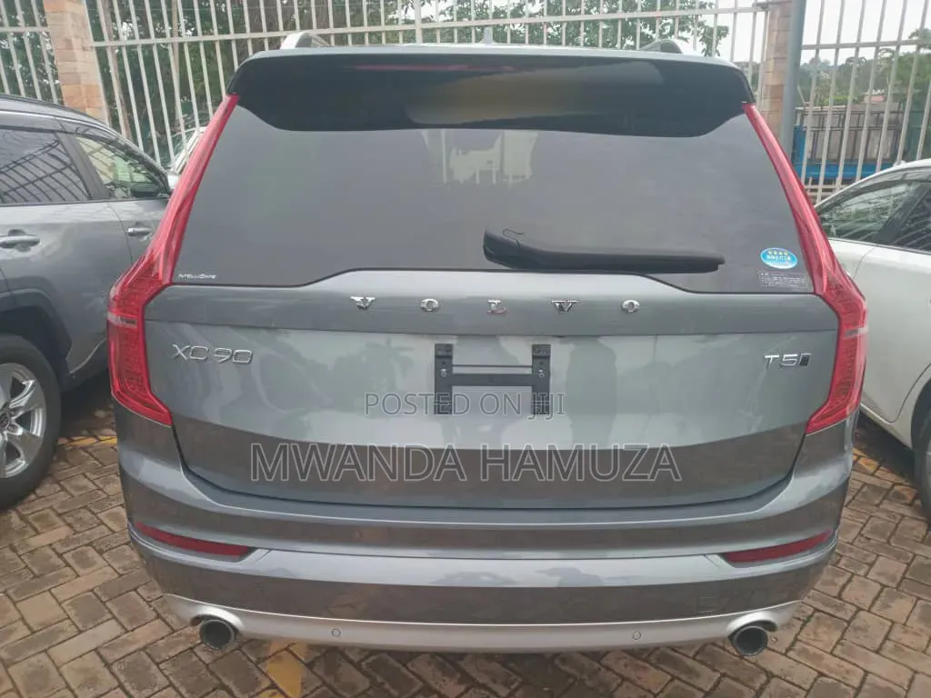 Volvo XC90 2019 Silver