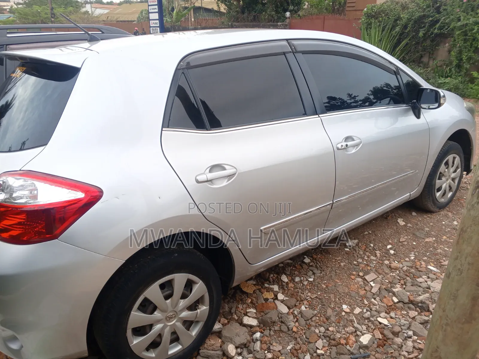 Toyota Auris 2011 Silver