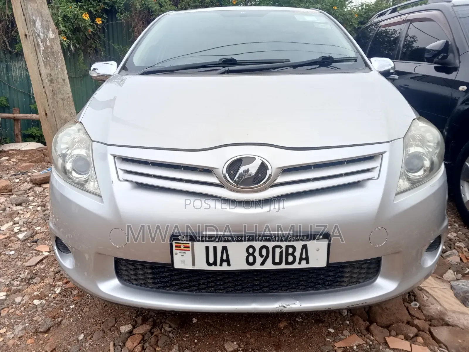 Toyota Auris 2011 Silver