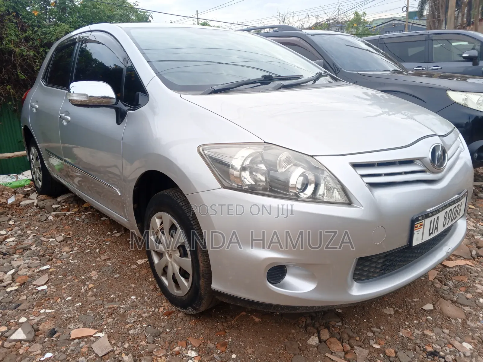 Toyota Auris 2011 Silver