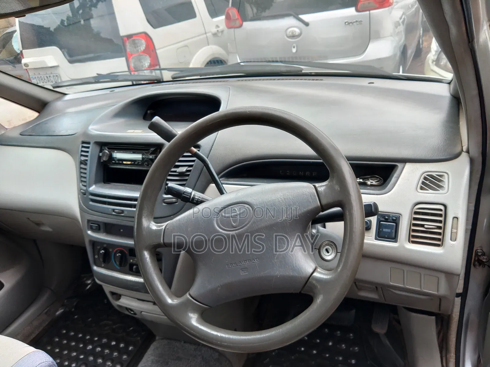 Toyota Nadia 1999 Silver