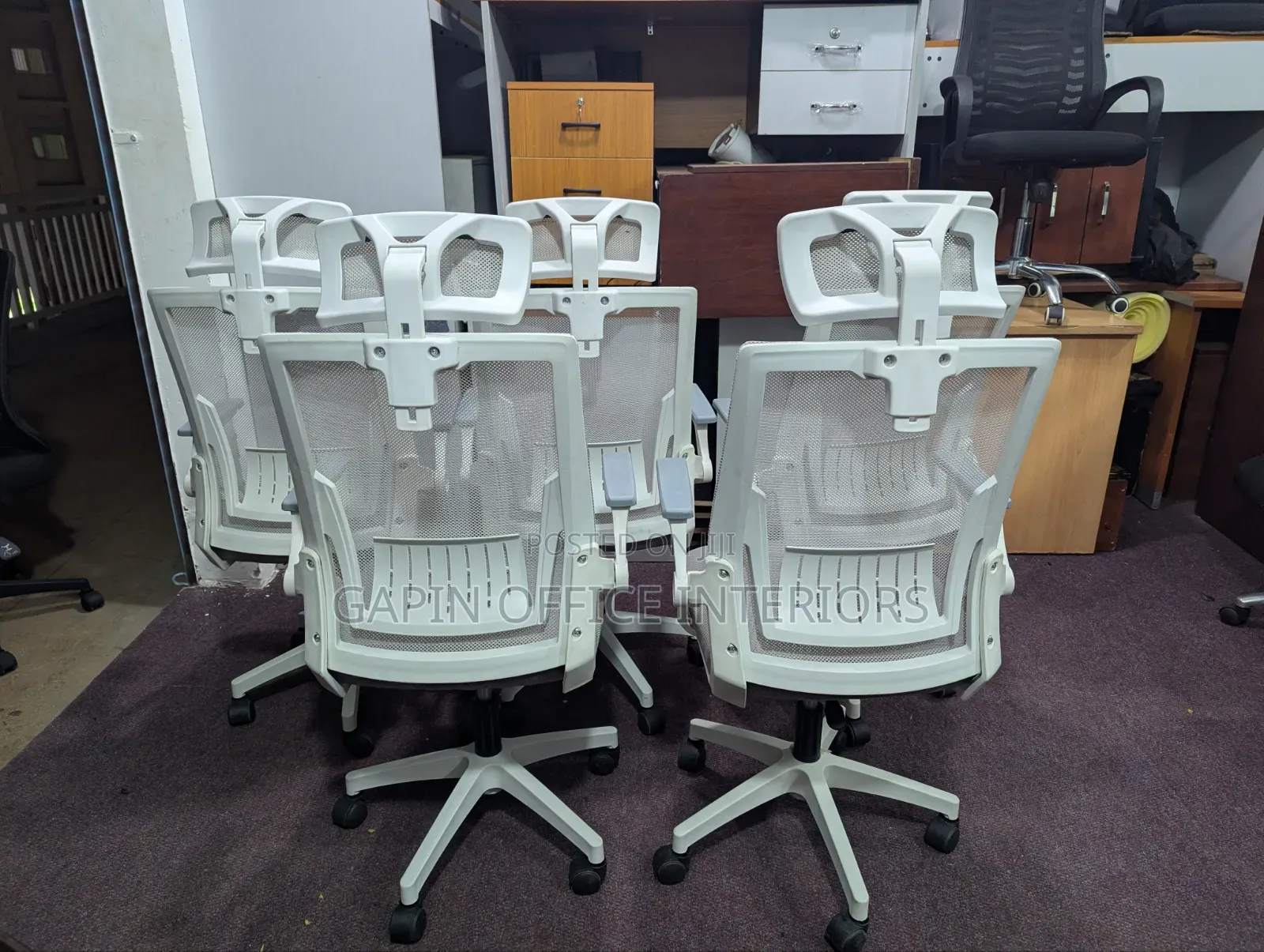 Headrest Office Chairs// Boardroom Chairs// Adjustable Height
