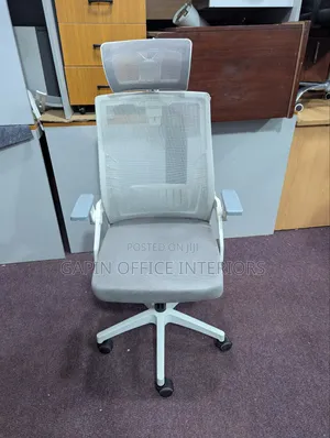 Headrest Office Chair With Adjustable Height