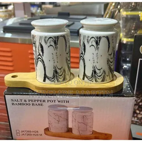 CakeMatters Classic Porcelain Salt and Pepper Shakers for Table
