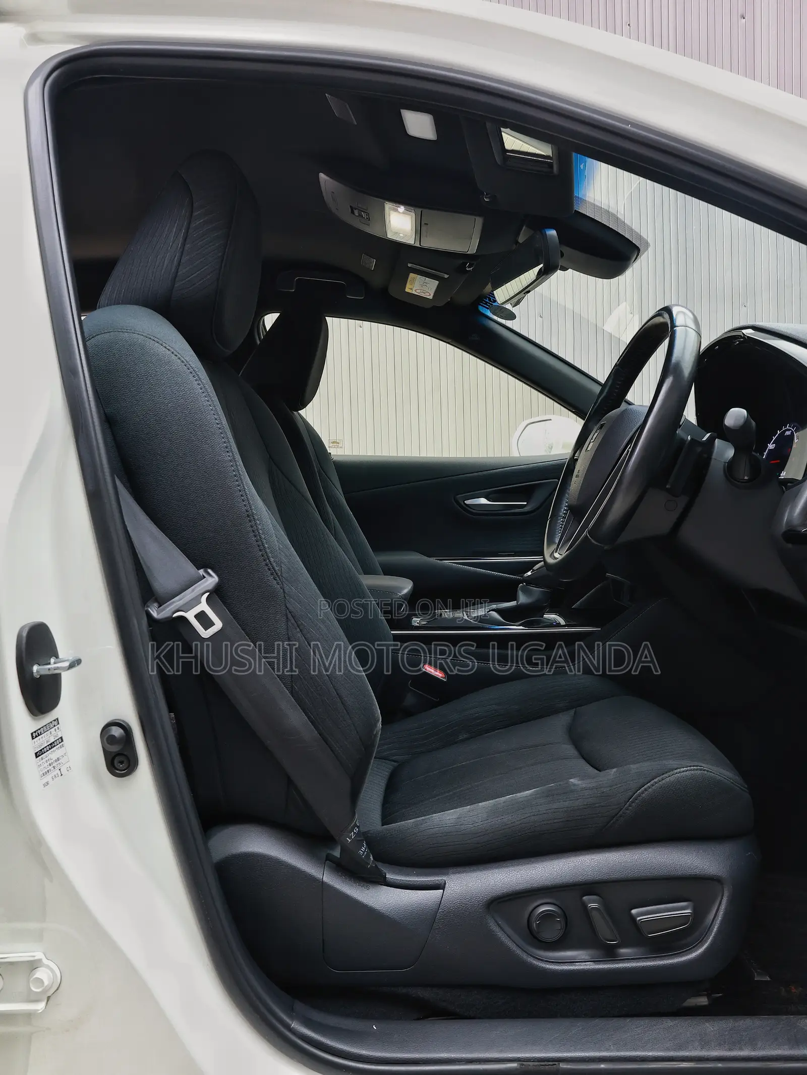 Toyota Crown 2018 White