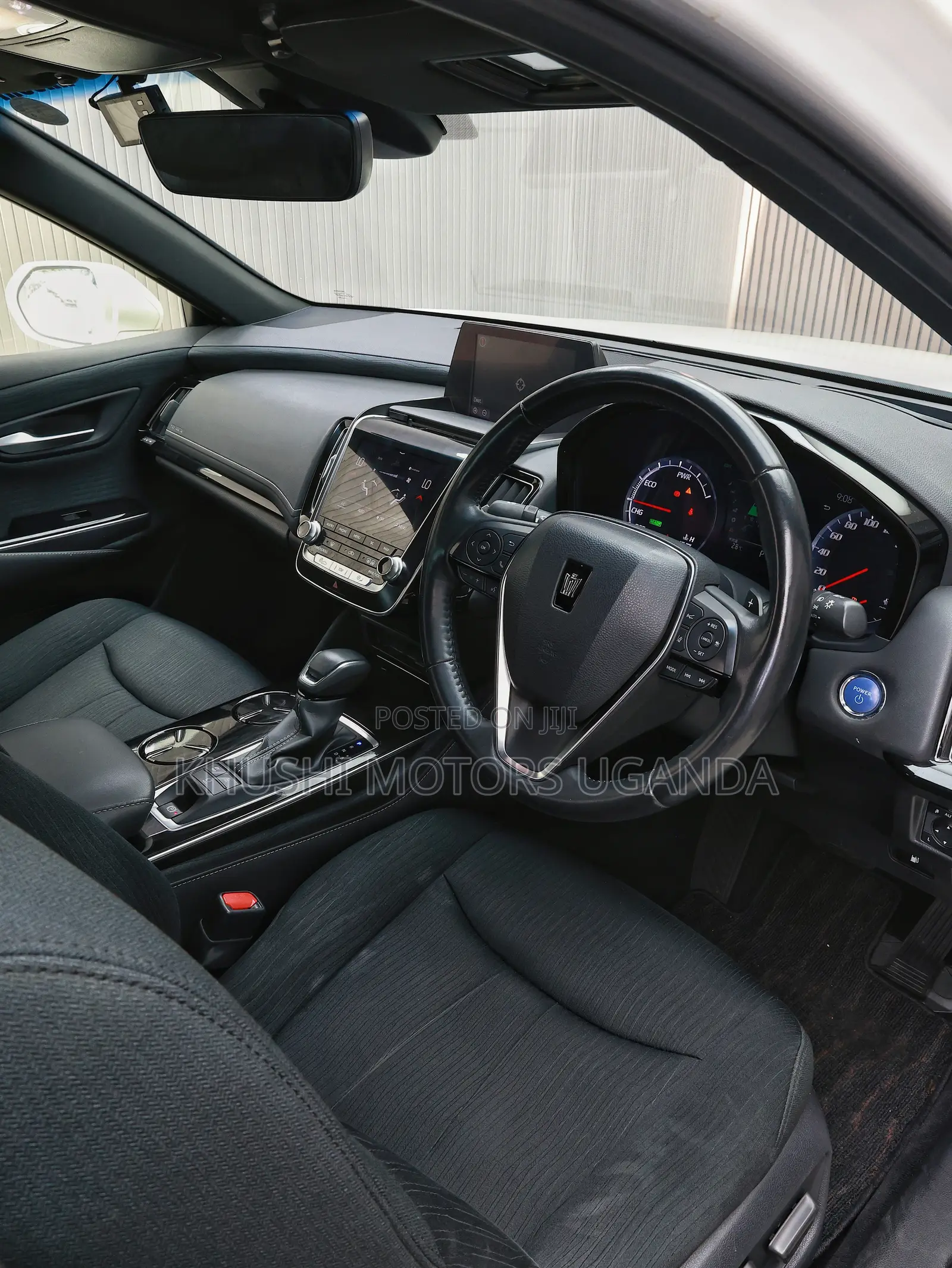 Toyota Crown 2018 White