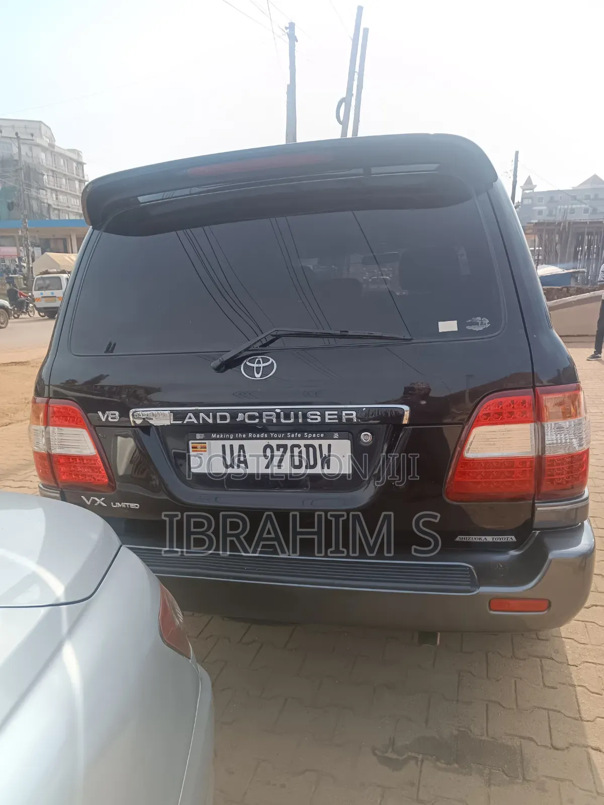 Toyota Land Cruiser Cygnus 4.7 2006 Black