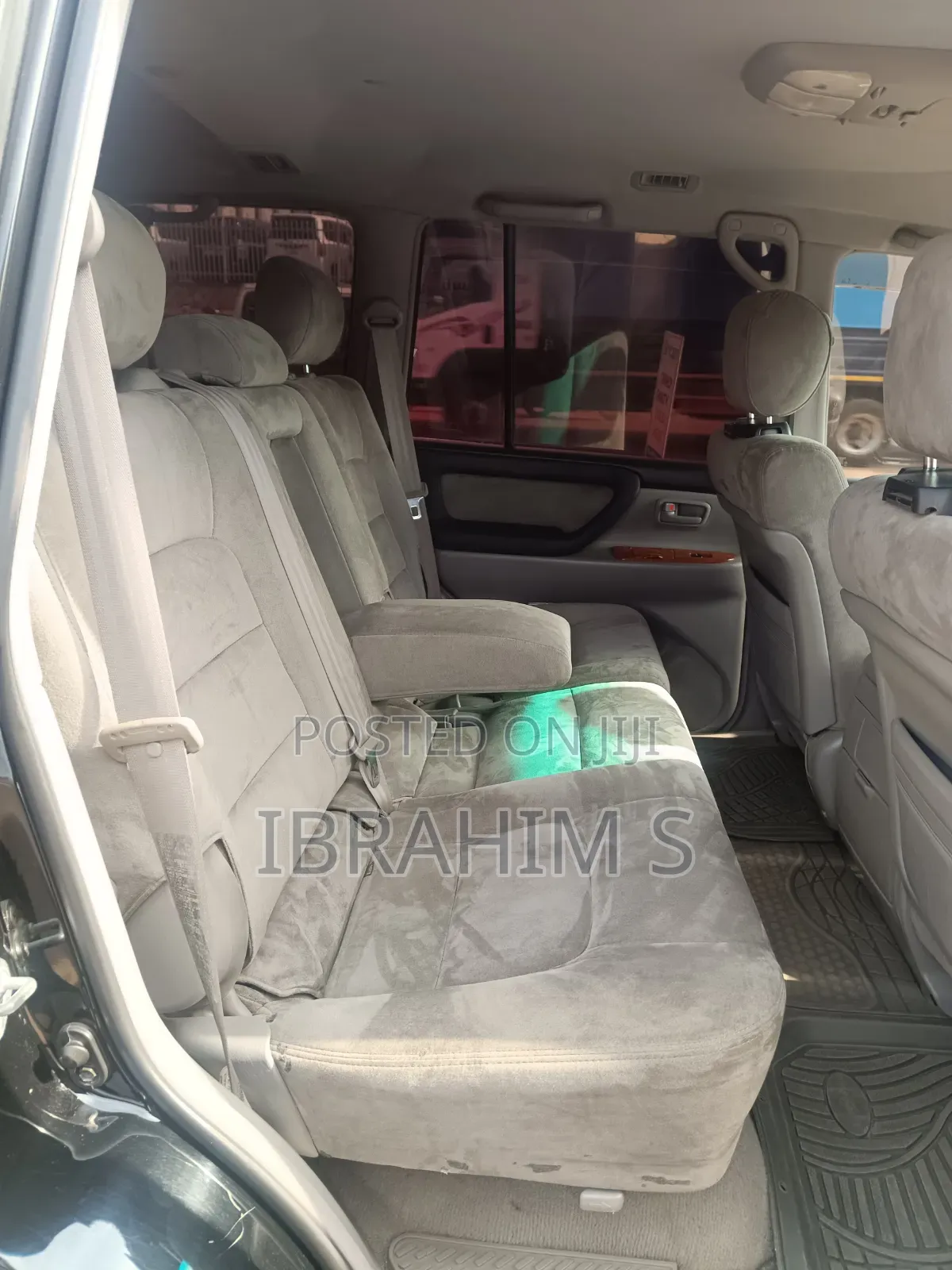 Toyota Land Cruiser Cygnus 4.7 2006 Black