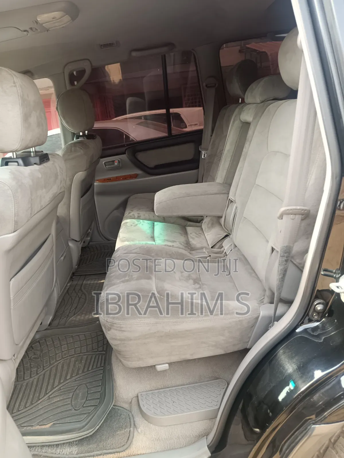Toyota Land Cruiser Cygnus 4.7 2006 Black
