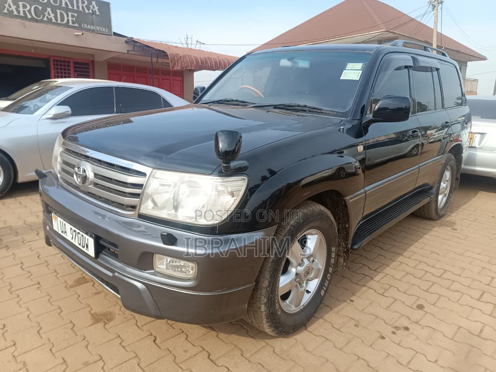 Toyota Land Cruiser Cygnus 4.7 2006 Black