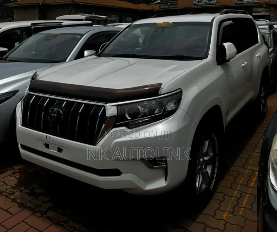 Toyota Land Cruiser Prado 2.8 2017 White
