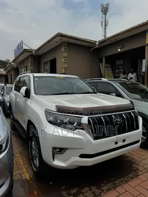 Toyota Land Cruiser Prado 2.8 2017 White