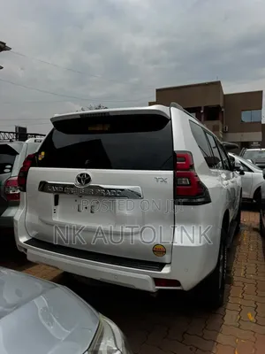 Toyota Land Cruiser Prado 2.8 2017 White
