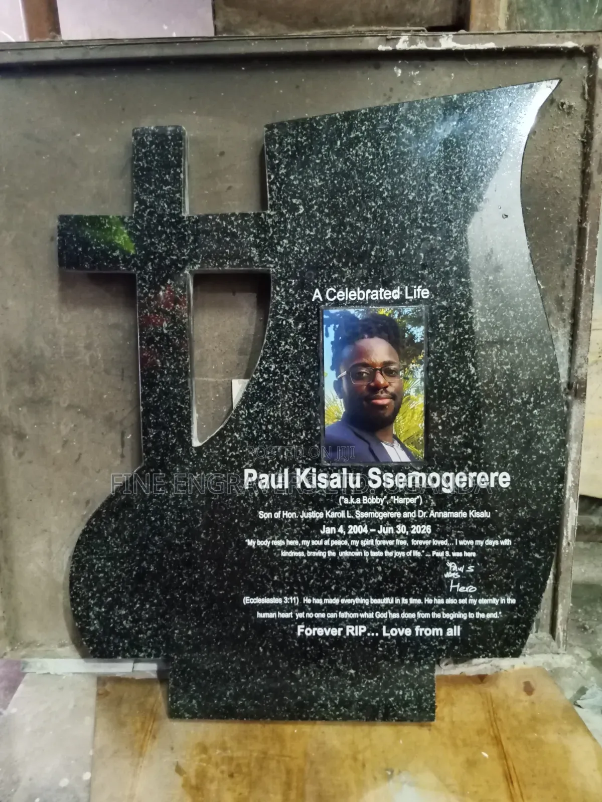 Tomb/Gravestone