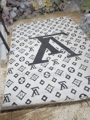 Versace Centre Carpets Per Piece