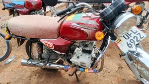 Bajaj CT 125X 2021 Red