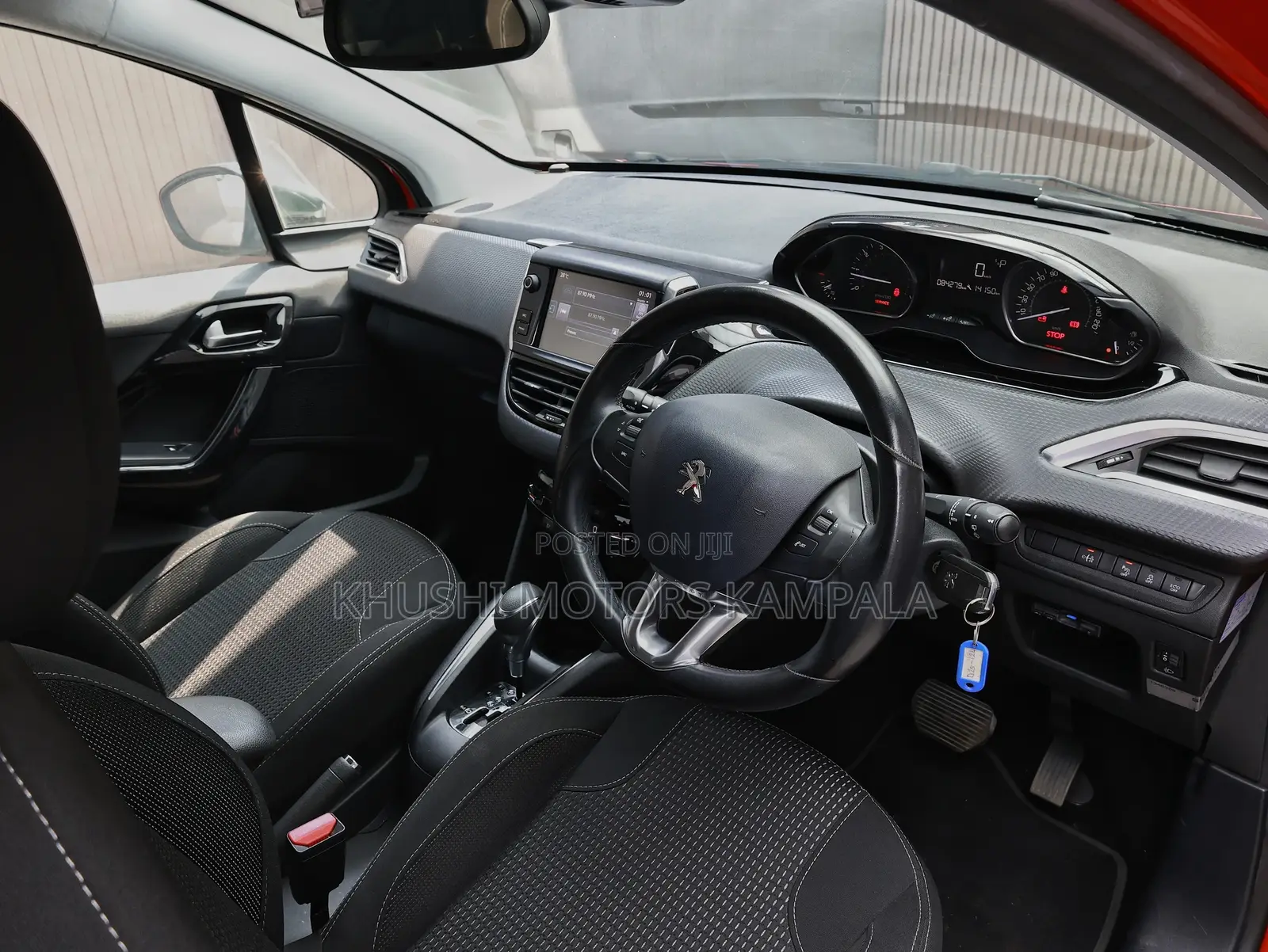 Peugeot 208 2016 Red