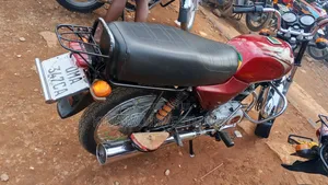 Bajaj Boxer 100 2022 Red