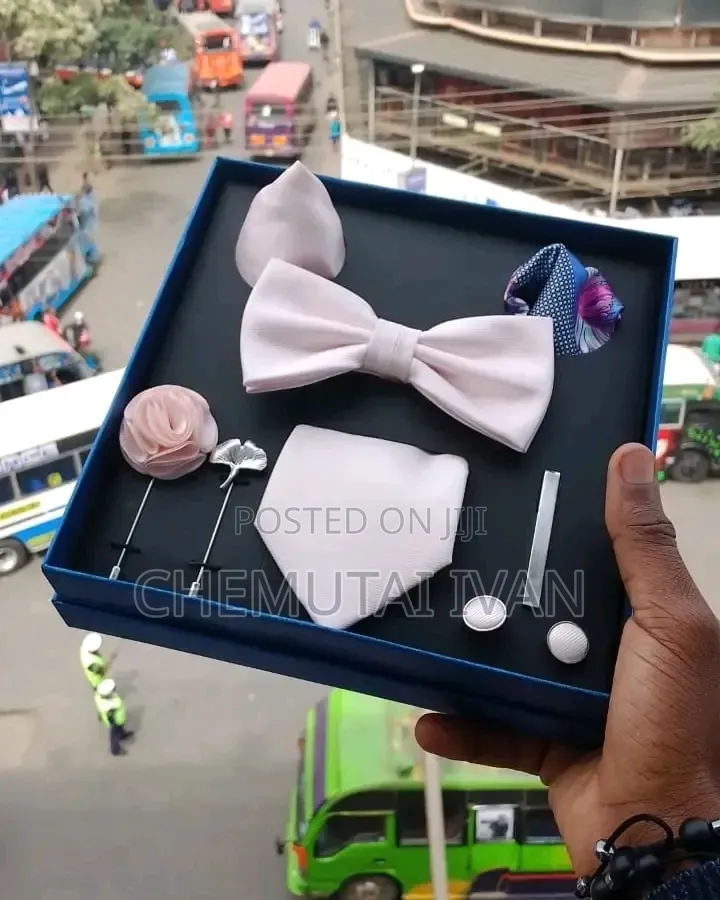 Gentle Deluxe Bowtie Set