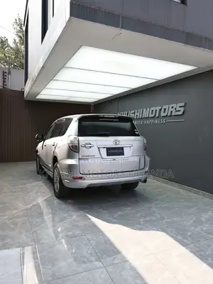 Toyota Vanguard 2009 Silver