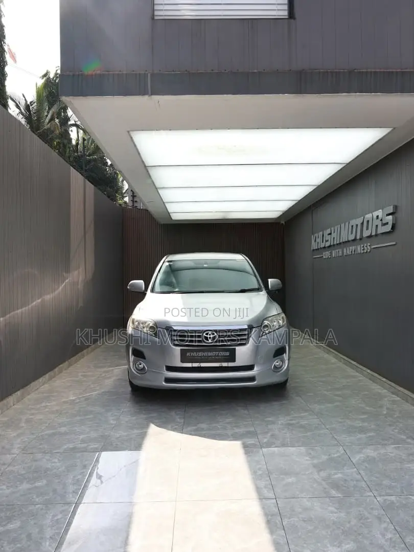 Toyota Vanguard 2009 Silver